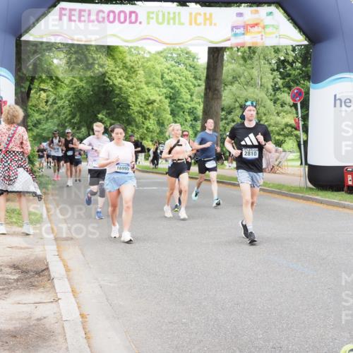 29.06.2025 - hella hamburg halbmarathon MichiJ http://msf.ph/oto/8242134 29.06.2025 10:50:37 Zwischen KM18-KM19 2810, 3199, 3663, 8423, 12286, 12571, 16995, 18530 meine-sportfotos.de
