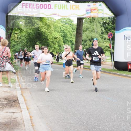 29.06.2025 - hella hamburg halbmarathon MichiJ http://msf.ph/oto/8242180 29.06.2025 10:50:37 Zwischen KM18-KM19 2810, 3199, 3663, 8423, 12286, 12571, 16995, 18530 meine-sportfotos.de