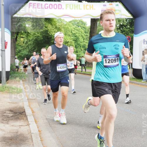 29.06.2025 - hella hamburg halbmarathon MichiJ http://msf.ph/oto/8242280 29.06.2025 10:27:51 Zwischen KM18-KM19 1445, 2563, 3282, 3547, 4381, 6037, 7622, 8450, 8958, 12091, 13029, 14093, 14204, 15257, 15866, 15873, 17215, 18547, 18734 meine-sportfotos.de