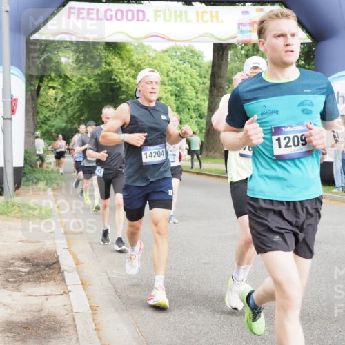 29.06.2025 - hella hamburg halbmarathon MichiJ http://msf.ph/oto/8242313 29.06.2025 10:27:51 Zwischen KM18-KM19 1445, 2563, 3282, 3547, 4381, 6037, 7622, 8450, 8958, 12091, 13029, 14093, 14204, 15257, 15866, 15873, 17215, 18547, 18734 meine-sportfotos.de