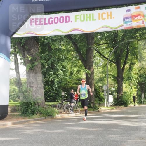 29.06.2025 - hella hamburg halbmarathon KatJ http://msf.ph/oto/8242405 29.06.2025 10:02:46 Zwischen KM18-KM19 46 meine-sportfotos.de