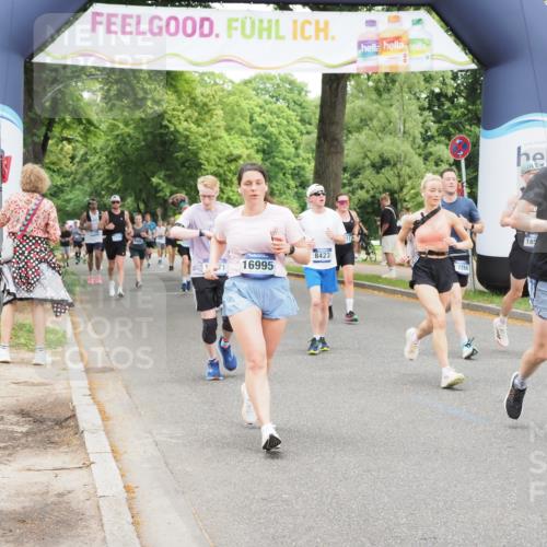 29.06.2025 - hella hamburg halbmarathon MichiJ http://msf.ph/oto/8242422 29.06.2025 10:50:38 Zwischen KM18-KM19 2810, 3199, 3663, 4389, 5511, 8423, 12286, 12571, 16995, 17142, 18530 meine-sportfotos.de