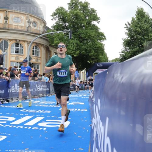 29.06.2025 - hella hamburg halbmarathon Strokosch-Dieckow http://msf.ph/oto/8242466 29.06.2025 10:37:34 Ziel 1290, 1505, 5042, 5791, 6047, 7831, 9914, 10451, 10922, 11106, 14934, 18193, 18216 meine-sportfotos.de