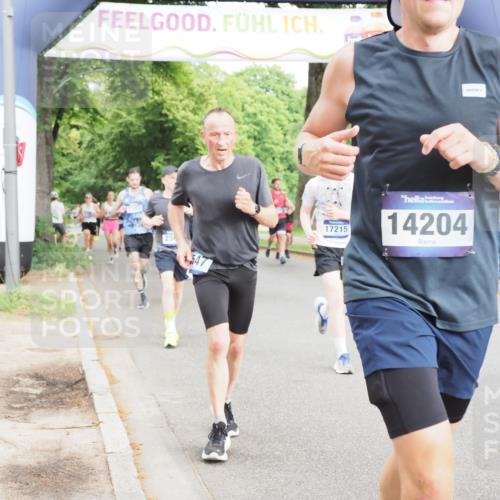 29.06.2025 - hella hamburg halbmarathon MichiJ http://msf.ph/oto/8242482 29.06.2025 10:27:52 Zwischen KM18-KM19 1445, 2563, 3282, 3547, 4381, 6037, 7622, 8958, 12091, 13029, 14093, 14204, 15094, 15257, 15866, 15873, 17215, 18547, 18734 meine-sportfotos.de