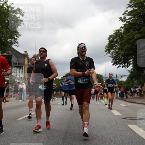29.06.2025 - hella hamburg halbmarathon Yannick Fuchs http://msf.ph/oto/8242526 29.06.2025 10:47:28 20KM 1030, 1061, 1151, 1499, 1706, 1727, 1783, 2070, 2074, 2082, 2099, 2346, 2354, 3059, 3208, 3209, 4065, 4635, 4770, 5077, 5638, 5866, 6481, 6511, 6512, 6628, 6629, 6762, 6877, 6942, 7177, 7274, 7509, 7864, 7918, 8335, 8390, 8447, 9142, 9537, 10549, 10891, 10895, 11992, 12379, 12413, 12490, 12875, 12909, 13032, 13289, 13865, 13997, 14323, 15061, 15126, 15179, 15441, 15497, 15502, 16477, 16538, 16986, 17348, 18134, 18143, 18487, 18590, 18720 meine-sportfotos.de