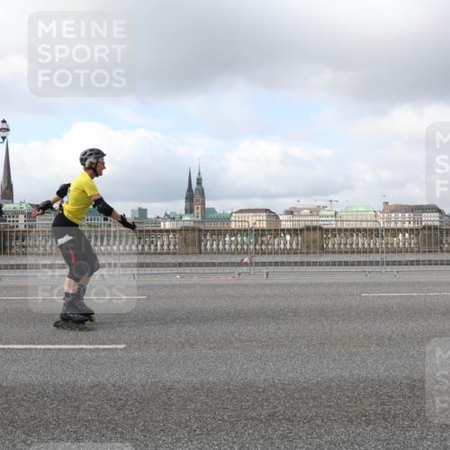 29.06.2025 - hella hamburg halbmarathon Lena Gebhardt http://msf.ph/oto/8242653 29.06.2025 09:02:25 Lombardsbrücke  meine-sportfotos.de