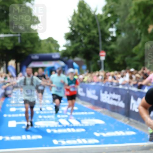 29.06.2025 - hella hamburg halbmarathon Zöllner http://msf.ph/oto/8242680 29.06.2025 10:56:18 Ziel 1193, 5465, 7547, 8639, 9903, 9907, 10789, 12348, 14363, 15484, 16113, 16634, 17468, 18741, 19152 meine-sportfotos.de