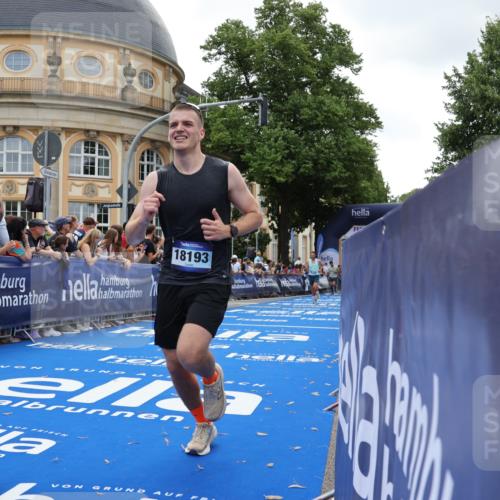 29.06.2025 - hella hamburg halbmarathon Strokosch-Dieckow http://msf.ph/oto/8242740 29.06.2025 10:37:40 Ziel 1505, 1615, 2196, 9171, 10922, 11106, 13595, 14934, 18193, 18216, 18276, 18277 meine-sportfotos.de