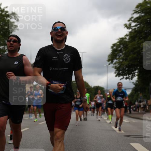 29.06.2025 - hella hamburg halbmarathon Yannick Fuchs http://msf.ph/oto/8242773 29.06.2025 10:47:29 20KM 1030, 1061, 1151, 1499, 1706, 1727, 1783, 2070, 2074, 2082, 2099, 2354, 3059, 3208, 3209, 4065, 4635, 4770, 5077, 5638, 5866, 6481, 6511, 6512, 6628, 6629, 6762, 6877, 6942, 7177, 7274, 7509, 7864, 7918, 8335, 8390, 8447, 9142, 9537, 10549, 10891, 10895, 11992, 12379, 12413, 12490, 12875, 12909, 13032, 13289, 13865, 13997, 14323, 15061, 15126, 15179, 15441, 15497, 15502, 16477, 16538, 16986, 17348, 18134, 18143, 18487, 18590, 18720 meine-sportfotos.de
