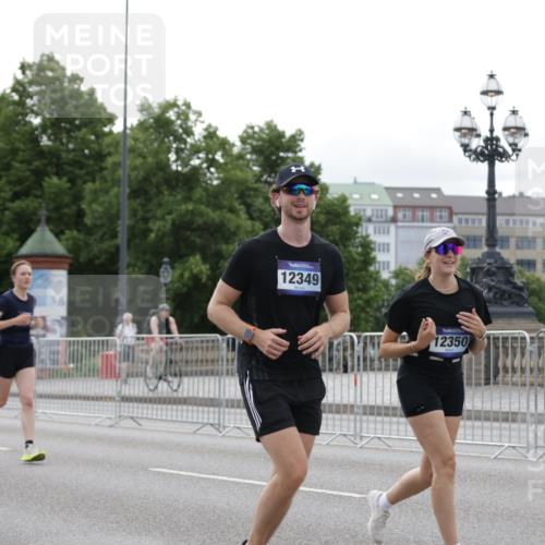 29.06.2025 - hella hamburg halbmarathon Jannik Wohlers http://msf.ph/oto/8242820 29.06.2025 10:30:00 Lombardsbrücke 1647, 2901, 3443, 4575, 4819, 6616, 10880, 12349, 12350, 12460, 12461, 12504, 12687, 12688, 13418, 14421, 15757, 15789, 15938, 16504, 16864, 18046, 18671 meine-sportfotos.de
