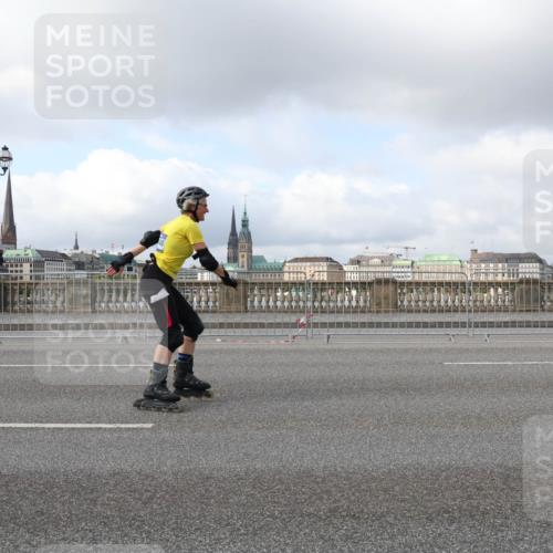 29.06.2025 - hella hamburg halbmarathon Lena Gebhardt http://msf.ph/oto/8242890 29.06.2025 09:02:25 Lombardsbrücke  meine-sportfotos.de