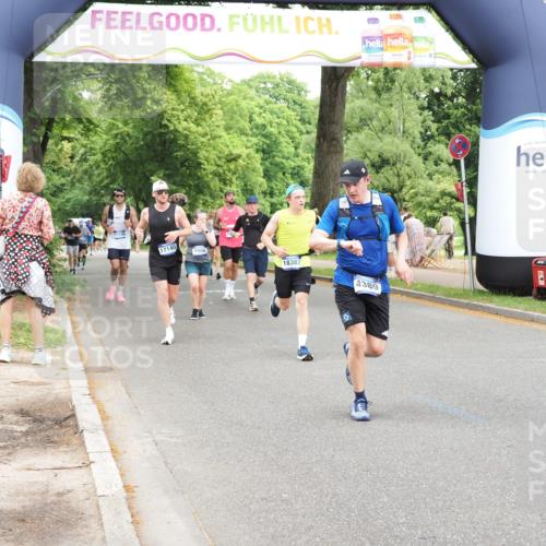 29.06.2025 - hella hamburg halbmarathon MichiJ http://msf.ph/oto/8242914 29.06.2025 10:50:40 Zwischen KM18-KM19 2810, 3199, 3663, 4389, 5511, 8423, 12286, 12571, 16995, 17142, 18382, 18530 meine-sportfotos.de