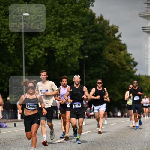 29.06.2025 - hella hamburg halbmarathon Dr. Thomas Lammeyer http://msf.ph/oto/8242927 29.06.2025 10:14:12 Kennedybrücke 1052, 1456, 1483, 1513, 1573, 4389, 7042, 7058, 7250, 7685, 8090, 8890, 9681, 9816, 9988, 11027, 11180 meine-sportfotos.de