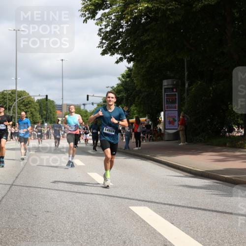 29.06.2025 - hella hamburg halbmarathon Yannick Fuchs http://msf.ph/oto/8242970 29.06.2025 10:34:59 20KM 1603, 1882, 1912, 2324, 2714, 2750, 2826, 4843, 5050, 5375, 5409, 5508, 5745, 5803, 5916, 6080, 6649, 7109, 8370, 8465, 8629, 9294, 10369, 10900, 10968, 11731, 11767, 12088, 12540, 12704, 12865, 13029, 13667, 14092, 14924, 15015, 15424, 15542, 16580, 16761, 17214, 17245, 17620, 18192, 18614, 18979 meine-sportfotos.de