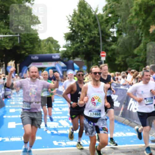 29.06.2025 - hella hamburg halbmarathon Zöllner http://msf.ph/oto/8242972 29.06.2025 10:56:22 Ziel 1193, 4029, 5465, 5672, 7547, 9903, 10789, 11231, 11309, 12348, 15300, 16375, 17468, 18117, 18495, 18652, 18741, 19152 meine-sportfotos.de