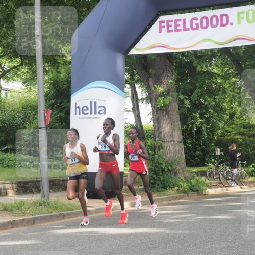 29.06.2025 - hella hamburg halbmarathon KatJ http://msf.ph/oto/8242978 29.06.2025 10:03:35 Zwischen KM18-KM19 39 meine-sportfotos.de