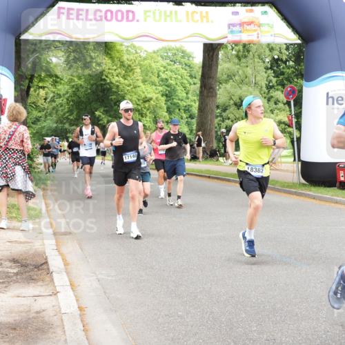 29.06.2025 - hella hamburg halbmarathon MichiJ http://msf.ph/oto/8243070 29.06.2025 10:50:41 Zwischen KM18-KM19 2810, 3663, 4389, 5511, 8423, 12286, 12571, 16995, 17140, 17142, 18382, 18530 meine-sportfotos.de
