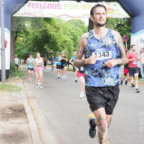 29.06.2025 - hella hamburg halbmarathon MichiJ http://msf.ph/oto/8243089 29.06.2025 10:27:55 Zwischen KM18-KM19 1343, 1445, 2563, 3282, 3547, 7622, 11619, 12091, 14093, 14204, 14311, 15013, 15094, 15744, 15866, 15873, 17215, 17360, 17792, 18547, 18734 meine-sportfotos.de
