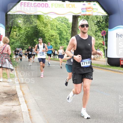 29.06.2025 - hella hamburg halbmarathon MichiJ http://msf.ph/oto/8243313 29.06.2025 10:50:43 Zwischen KM18-KM19 2810, 4389, 5511, 8423, 9986, 12286, 16995, 17140, 17142, 18382, 18530 meine-sportfotos.de