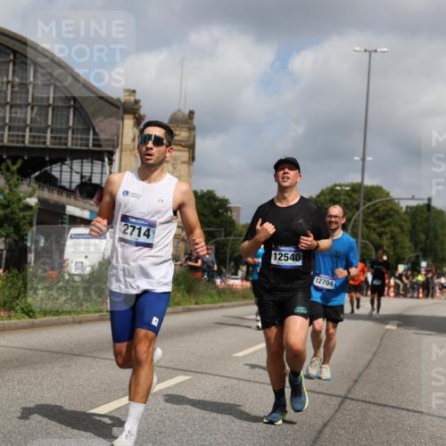 29.06.2025 - hella hamburg halbmarathon Yannick Fuchs http://msf.ph/oto/8243375 29.06.2025 10:35:00 20KM 1603, 1882, 1912, 2324, 2714, 2750, 2826, 4843, 5050, 5375, 5409, 5508, 5745, 5803, 5916, 6080, 6649, 7109, 8370, 8465, 8629, 9294, 10369, 10900, 10968, 11731, 11767, 12088, 12540, 12704, 12865, 13029, 13667, 14092, 14924, 15015, 15424, 15542, 16761, 17214, 17245, 17620, 18192, 18614, 18979 meine-sportfotos.de