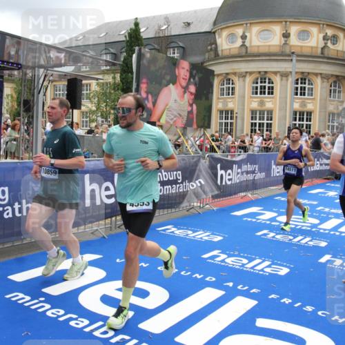 29.06.2025 - hella hamburg halbmarathon Michael Strokosch http://msf.ph/oto/8243397 29.06.2025 10:48:44 Ziel 1094, 2442, 4553, 5421, 9538, 10859, 14511, 15384, 17127 meine-sportfotos.de