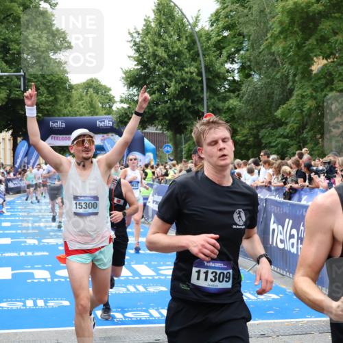29.06.2025 - hella hamburg halbmarathon Zöllner http://msf.ph/oto/8243398 29.06.2025 10:56:29 Ziel 3048, 4029, 5672, 6399, 7742, 8863, 9622, 10665, 11231, 11309, 15300, 15407, 15818, 16257, 16261, 17268, 17734 meine-sportfotos.de