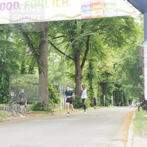 29.06.2025 - hella hamburg halbmarathon KatJ http://msf.ph/oto/8243431 29.06.2025 10:05:02 Zwischen KM18-KM19  meine-sportfotos.de
