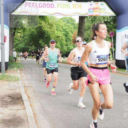29.06.2025 - hella hamburg halbmarathon MichiJ http://msf.ph/oto/8243510 29.06.2025 10:27:58 Zwischen KM18-KM19 1343, 1803, 2563, 3547, 6686, 9265, 11619, 12091, 14311, 15013, 15094, 15744, 16820, 17215, 17360, 17792, 18285 meine-sportfotos.de