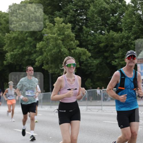 29.06.2025 - hella hamburg halbmarathon Jannik Wohlers http://msf.ph/oto/8243550 29.06.2025 10:30:07 Lombardsbrücke 1647, 2754, 2755, 2901, 4575, 4819, 6344, 7071, 10880, 11984, 12350, 12460, 12461, 12687, 12688, 14421, 15757, 15789, 15938, 16504, 16791, 16864, 18860 meine-sportfotos.de