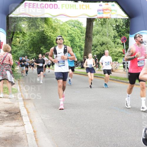 29.06.2025 - hella hamburg halbmarathon MichiJ http://msf.ph/oto/8243554 29.06.2025 10:50:44 Zwischen KM18-KM19 4389, 5511, 6966, 8423, 9986, 12286, 16995, 17140, 17142, 17150, 17533, 17685, 17686, 18382, 18530 meine-sportfotos.de