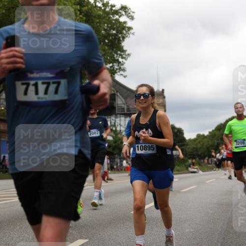 29.06.2025 - hella hamburg halbmarathon Yannick Fuchs http://msf.ph/oto/8243556 29.06.2025 10:47:32 20KM 1030, 1061, 1151, 1499, 1706, 1727, 1783, 2070, 2074, 2082, 2099, 2354, 3059, 3208, 3209, 3819, 4635, 4770, 5638, 5866, 6481, 6511, 6512, 6628, 6629, 6762, 6877, 6942, 7177, 7274, 7864, 7918, 8335, 8390, 8447, 9142, 9537, 10549, 10891, 10895, 11992, 12379, 12413, 12490, 12632, 12875, 12909, 13032, 13289, 13865, 13997, 14323, 15061, 15126, 15179, 15441, 15497, 15502, 15838, 15946, 16477, 16538, 16986, 17348, 18134, 18143, 18418, 18487, 18590 meine-sportfotos.de