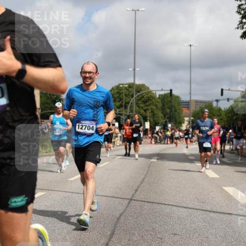 29.06.2025 - hella hamburg halbmarathon Yannick Fuchs http://msf.ph/oto/8243581 29.06.2025 10:35:02 20KM 1882, 1912, 2324, 2714, 2750, 4843, 5050, 5375, 5409, 5508, 5745, 5803, 5916, 6080, 6649, 7109, 8370, 8465, 8629, 9294, 10369, 10900, 10968, 11731, 11767, 12088, 12540, 12704, 12865, 13029, 13158, 13667, 14092, 14924, 15015, 15424, 15493, 15542, 15689, 16761, 17214, 17245, 17620, 17724, 18173, 18192, 18614 meine-sportfotos.de