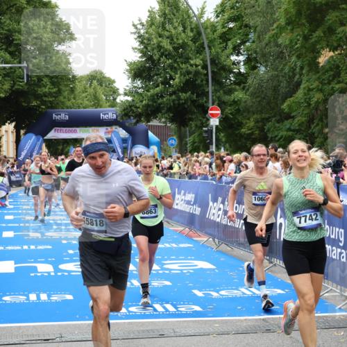 29.06.2025 - hella hamburg halbmarathon Zöllner http://msf.ph/oto/8243608 29.06.2025 10:56:33 Ziel 1583, 3413, 5744, 6399, 7742, 8542, 8652, 8863, 9562, 10093, 10665, 15407, 15818, 16257, 16261, 17268, 17734, 18746, 18835 meine-sportfotos.de