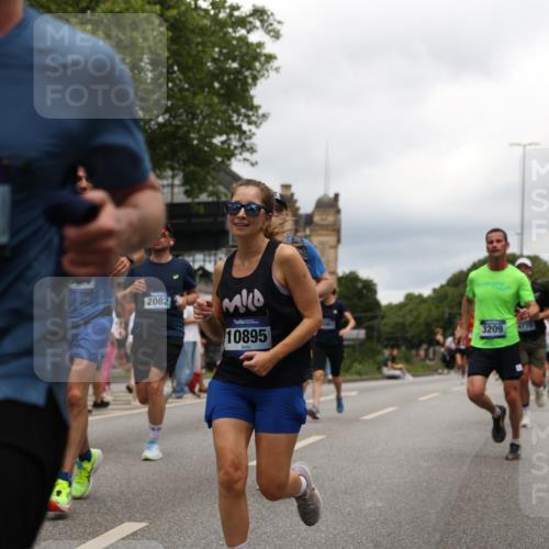 29.06.2025 - hella hamburg halbmarathon Yannick Fuchs http://msf.ph/oto/8243647 29.06.2025 10:47:32 20KM 1030, 1061, 1151, 1499, 1706, 1727, 1783, 2070, 2074, 2082, 2099, 2354, 3059, 3208, 3209, 3819, 4635, 4770, 5638, 5866, 6481, 6511, 6512, 6628, 6629, 6762, 6877, 6942, 7177, 7274, 7864, 7918, 8335, 8390, 8447, 9142, 9537, 10549, 10891, 10895, 11992, 12379, 12413, 12490, 12632, 12875, 12909, 13032, 13289, 13865, 13997, 14323, 15061, 15126, 15179, 15441, 15497, 15502, 15838, 15946, 16477, 16538, 16986, 17348, 18134, 18143, 18418, 18487, 18590 meine-sportfotos.de