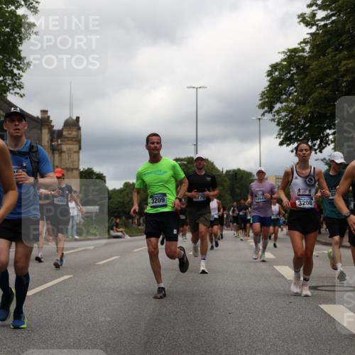 29.06.2025 - hella hamburg halbmarathon Yannick Fuchs http://msf.ph/oto/8243694 29.06.2025 10:47:32 20KM 1030, 1061, 1151, 1499, 1706, 1727, 1783, 2070, 2074, 2082, 2099, 2354, 3059, 3208, 3209, 3819, 4635, 4770, 5638, 5866, 6481, 6511, 6512, 6628, 6629, 6762, 6877, 6942, 7177, 7274, 7864, 7918, 8335, 8390, 8447, 9142, 9537, 10549, 10891, 10895, 11992, 12379, 12413, 12490, 12632, 12875, 12909, 13032, 13289, 13865, 13997, 14323, 15061, 15126, 15179, 15441, 15497, 15502, 15838, 15946, 16477, 16538, 16986, 17348, 18134, 18143, 18418, 18487, 18590 meine-sportfotos.de