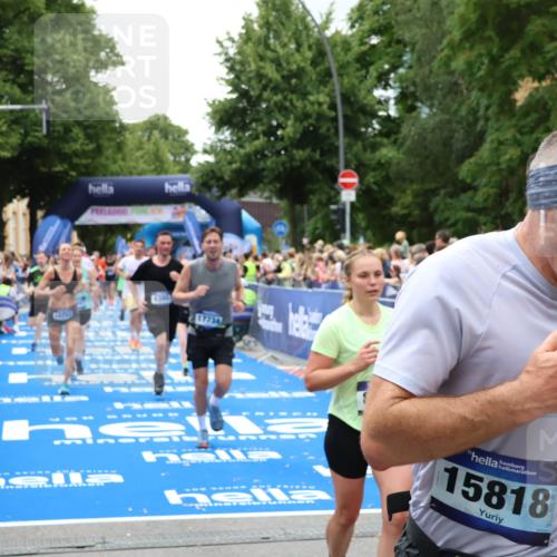 29.06.2025 - hella hamburg halbmarathon Zöllner http://msf.ph/oto/8243699 29.06.2025 10:56:34 Ziel 1583, 2083, 3413, 5721, 5744, 6399, 8542, 8652, 8863, 9562, 10093, 10665, 13863, 15407, 16257, 16261, 17268, 17734, 18746, 18835, 19120 meine-sportfotos.de