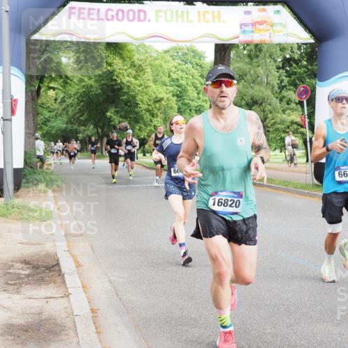 29.06.2025 - hella hamburg halbmarathon MichiJ http://msf.ph/oto/8243700 29.06.2025 10:27:59 Zwischen KM18-KM19 1343, 1803, 3547, 6686, 6687, 9265, 11619, 14311, 15013, 15094, 15744, 16820, 17360, 17792, 18285 meine-sportfotos.de