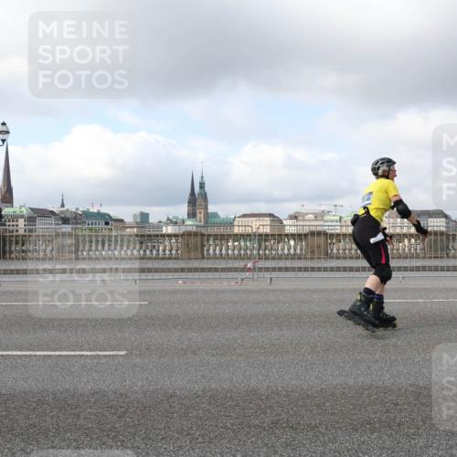 29.06.2025 - hella hamburg halbmarathon Lena Gebhardt http://msf.ph/oto/8243731 29.06.2025 09:02:25 Lombardsbrücke  meine-sportfotos.de