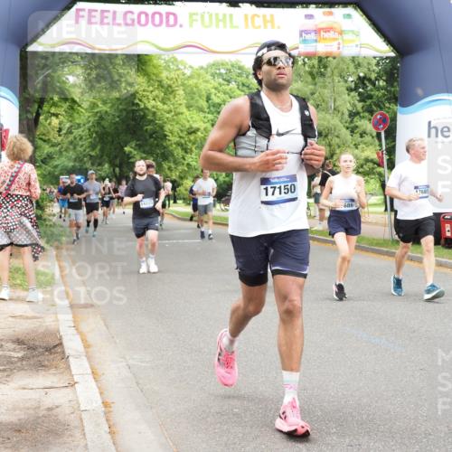 29.06.2025 - hella hamburg halbmarathon MichiJ http://msf.ph/oto/8243736 29.06.2025 10:50:46 Zwischen KM18-KM19 4389, 5511, 6966, 9986, 17140, 17142, 17150, 17533, 17685, 17686, 18382 meine-sportfotos.de