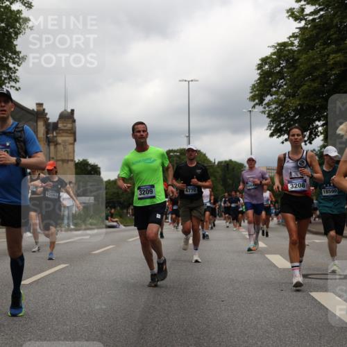 29.06.2025 - hella hamburg halbmarathon Yannick Fuchs http://msf.ph/oto/8243767 29.06.2025 10:47:32 20KM 1030, 1061, 1151, 1499, 1706, 1727, 1783, 2070, 2074, 2082, 2099, 2354, 3059, 3208, 3209, 3819, 4635, 4770, 5638, 5866, 6481, 6511, 6512, 6628, 6629, 6762, 6877, 6942, 7177, 7274, 7864, 7918, 8335, 8390, 8447, 9142, 9537, 10549, 10891, 10895, 11992, 12379, 12413, 12490, 12632, 12875, 12909, 13032, 13289, 13865, 13997, 14323, 15061, 15126, 15179, 15441, 15497, 15502, 15838, 15946, 16477, 16538, 16986, 17348, 18134, 18143, 18418, 18487, 18590 meine-sportfotos.de