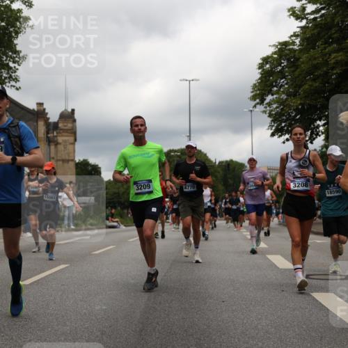 29.06.2025 - hella hamburg halbmarathon Yannick Fuchs http://msf.ph/oto/8243789 29.06.2025 10:47:32 20KM 1030, 1061, 1151, 1499, 1706, 1727, 1783, 2070, 2074, 2082, 2099, 2354, 3059, 3208, 3209, 3819, 4635, 4770, 5638, 5866, 6481, 6511, 6512, 6628, 6629, 6762, 6877, 6942, 7177, 7274, 7864, 7918, 8335, 8390, 8447, 9142, 9537, 10549, 10891, 10895, 11992, 12379, 12413, 12490, 12632, 12875, 12909, 13032, 13289, 13865, 13997, 14323, 15061, 15126, 15179, 15441, 15497, 15502, 15838, 15946, 16477, 16538, 16986, 17348, 18134, 18143, 18418, 18487, 18590 meine-sportfotos.de