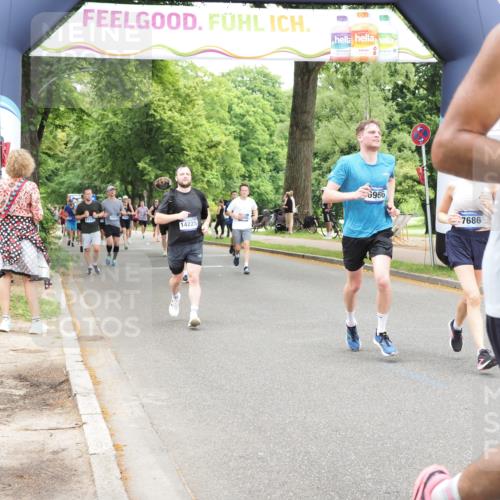29.06.2025 - hella hamburg halbmarathon MichiJ http://msf.ph/oto/8243794 29.06.2025 10:50:46 Zwischen KM18-KM19 4389, 5511, 6966, 9986, 17140, 17142, 17150, 17533, 17685, 17686, 18382 meine-sportfotos.de