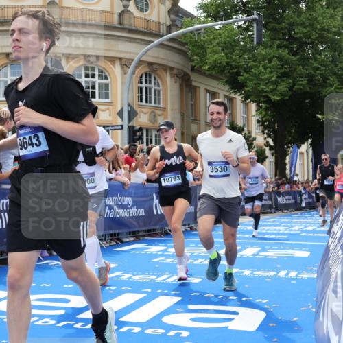 29.06.2025 - hella hamburg halbmarathon Strokosch-Dieckow http://msf.ph/oto/8243818 29.06.2025 10:37:59 Ziel 3480, 3530, 7229, 8091, 9643, 9944, 10793, 11049, 11952, 12915, 13900, 14274, 15303, 15382, 16698, 18103 meine-sportfotos.de