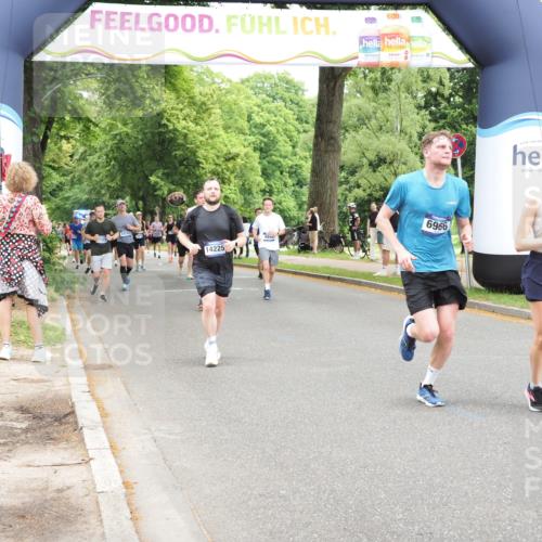 29.06.2025 - hella hamburg halbmarathon MichiJ http://msf.ph/oto/8243837 29.06.2025 10:50:47 Zwischen KM18-KM19 6966, 9986, 14225, 17140, 17150, 17321, 17533, 17685, 17686, 18382 meine-sportfotos.de