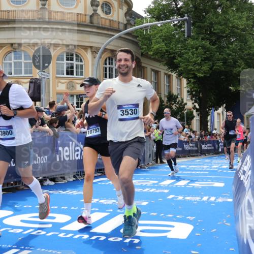 29.06.2025 - hella hamburg halbmarathon Strokosch-Dieckow http://msf.ph/oto/8243846 29.06.2025 10:37:59 Ziel 3480, 3530, 7229, 8091, 9643, 9944, 10793, 11049, 11952, 12915, 13900, 14274, 15303, 15382, 16698, 18103 meine-sportfotos.de
