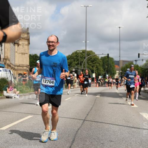 29.06.2025 - hella hamburg halbmarathon Yannick Fuchs http://msf.ph/oto/8243847 29.06.2025 10:35:02 20KM 1882, 1912, 2324, 2714, 2750, 4843, 5050, 5375, 5409, 5508, 5745, 5803, 5916, 6080, 6649, 7109, 8370, 8465, 8629, 9294, 10369, 10900, 10968, 11731, 11767, 12088, 12540, 12704, 12865, 13029, 13158, 13667, 14092, 14924, 15015, 15424, 15493, 15542, 15689, 16761, 17214, 17245, 17620, 17724, 18173, 18192, 18614 meine-sportfotos.de