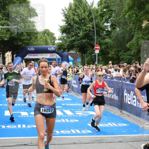 29.06.2025 - hella hamburg halbmarathon Zöllner http://msf.ph/oto/8243903 29.06.2025 10:56:37 Ziel 1583, 2083, 3413, 5721, 5744, 6399, 6416, 6759, 7037, 8311, 8542, 8652, 9562, 10093, 12509, 13863, 15145, 15407, 16257, 16261, 17259, 17268, 18746, 18835, 19120 meine-sportfotos.de