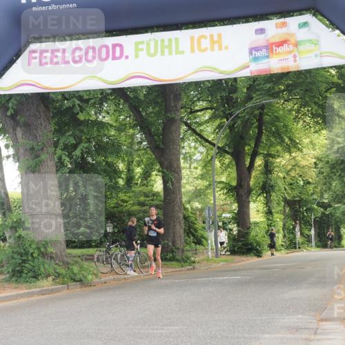 29.06.2025 - hella hamburg halbmarathon KatJ http://msf.ph/oto/8243918 29.06.2025 10:05:30 Zwischen KM18-KM19  meine-sportfotos.de