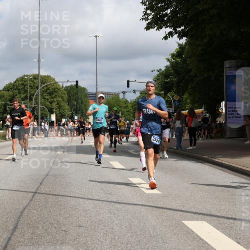 29.06.2025 - hella hamburg halbmarathon Yannick Fuchs http://msf.ph/oto/8243935 29.06.2025 10:35:04 20KM 1882, 1912, 2324, 2714, 2750, 2949, 3332, 4843, 5050, 5409, 5508, 5745, 5803, 5916, 6080, 8370, 8465, 8629, 9294, 10369, 10900, 10968, 11731, 11767, 12088, 12365, 12540, 12704, 12865, 13029, 13158, 13667, 14092, 14924, 15015, 15424, 15493, 15542, 15689, 16761, 17214, 17245, 17620, 17724, 18173, 18192, 18614 meine-sportfotos.de