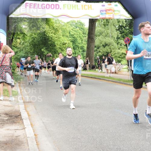 29.06.2025 - hella hamburg halbmarathon MichiJ http://msf.ph/oto/8243949 29.06.2025 10:50:47 Zwischen KM18-KM19 6966, 9986, 14225, 17140, 17150, 17321, 17533, 17685, 17686, 18382 meine-sportfotos.de
